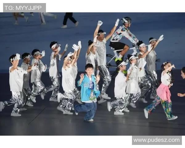 上海街舞队以97分领跑极限运动会积分榜展现出色实力与团队默契 上海街舞队以97分领跑极限运动会积分榜展现出色实力与团队默契